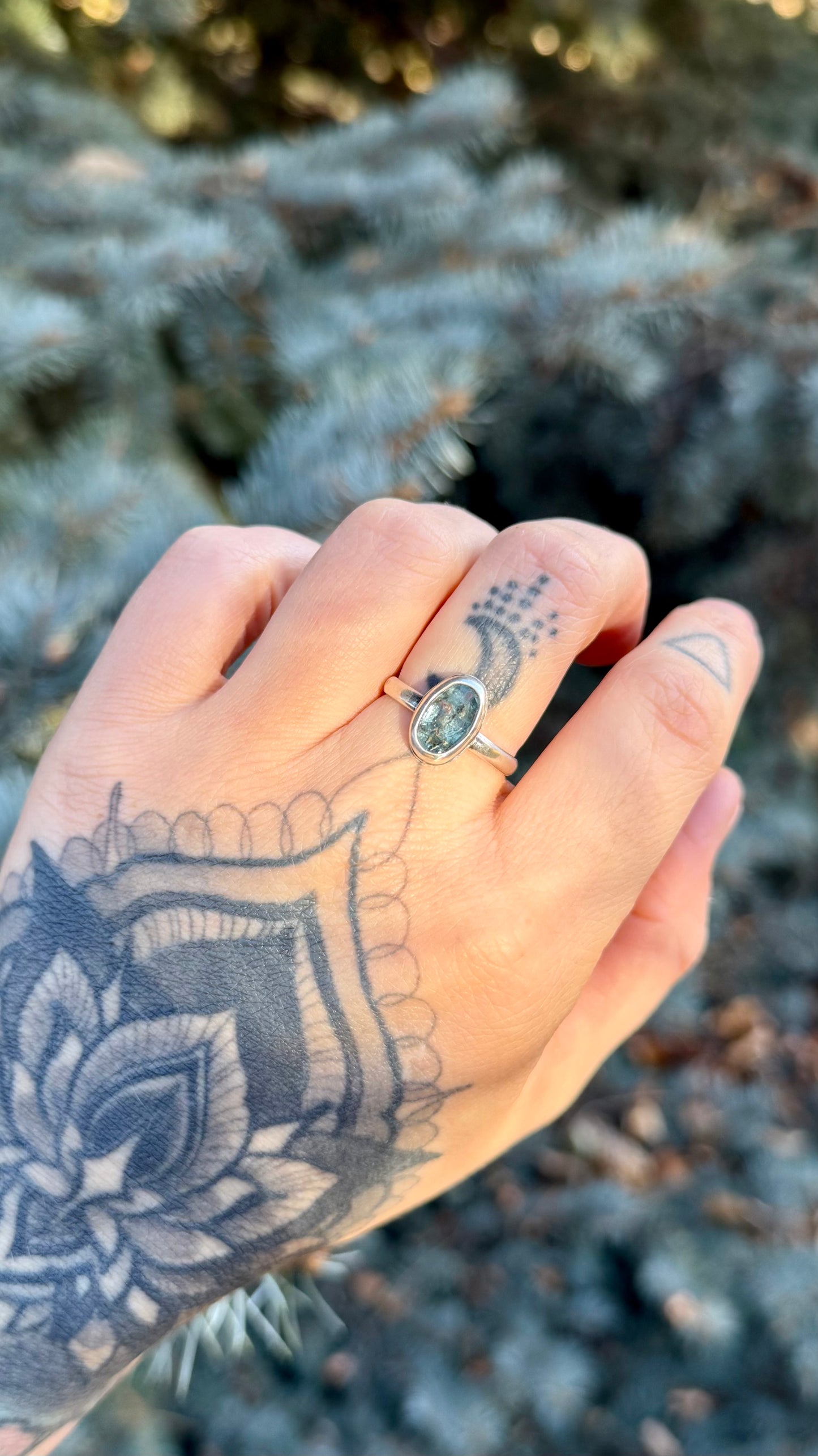 š Faceted Aquamarine Ring ā Size 8.75