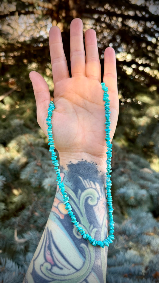 Chunky Turquoise Chip Bead Necklace | 18"