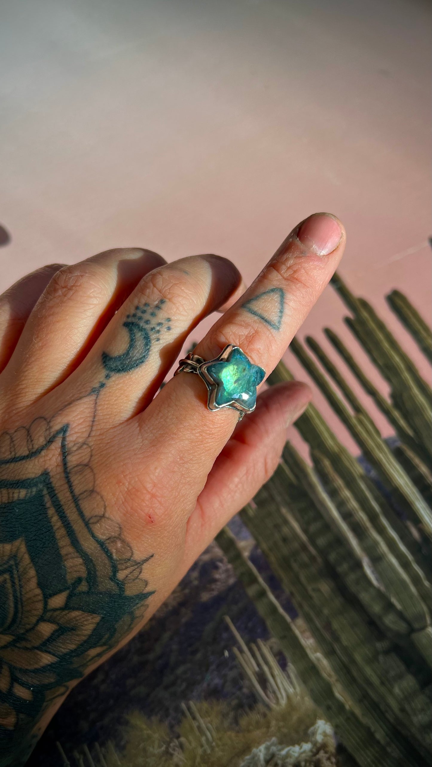 Labradorite Star Ring w/ Feather Ring Band | Size 8.25