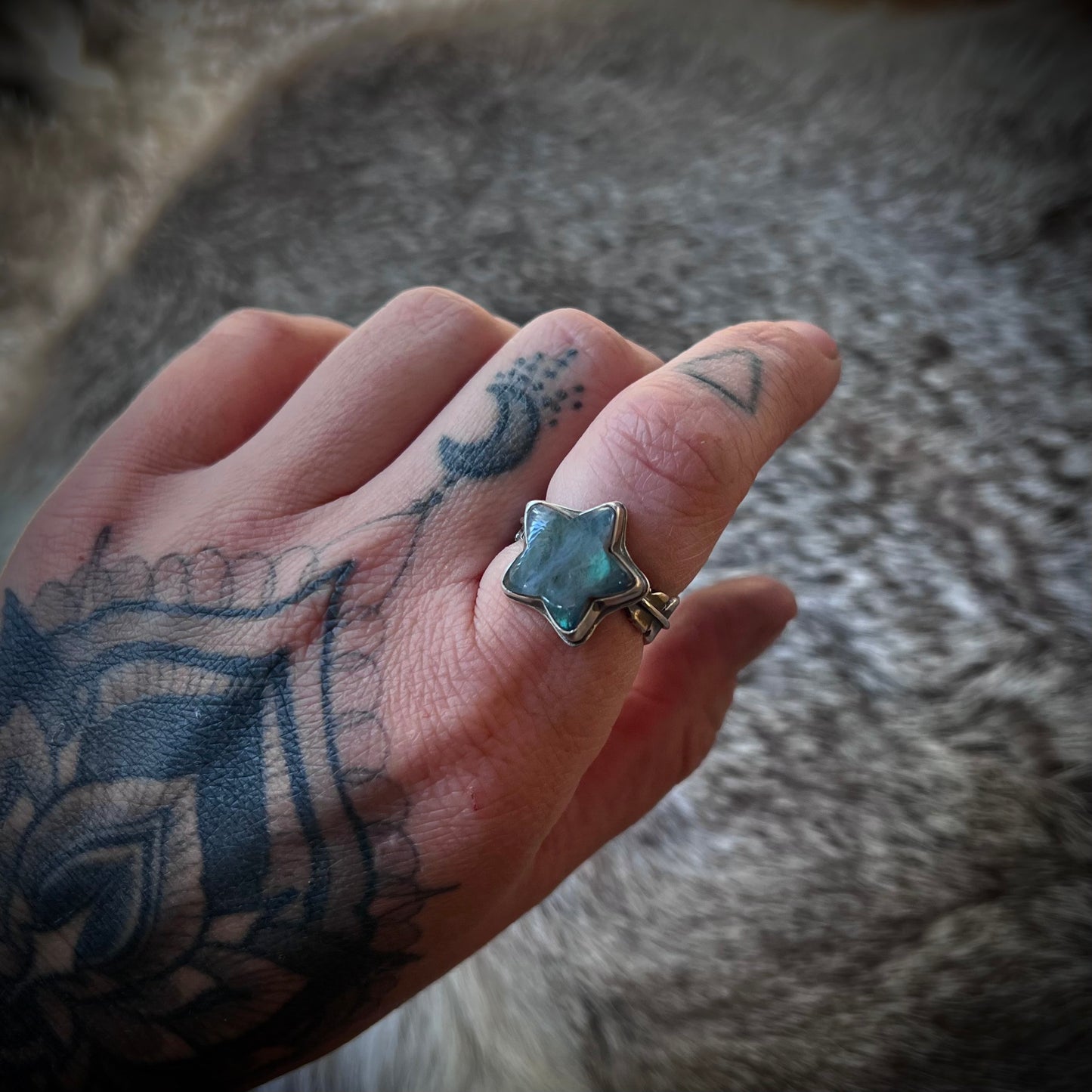 Labradorite Star Ring w/ Feather Ring Band | Size 8.25