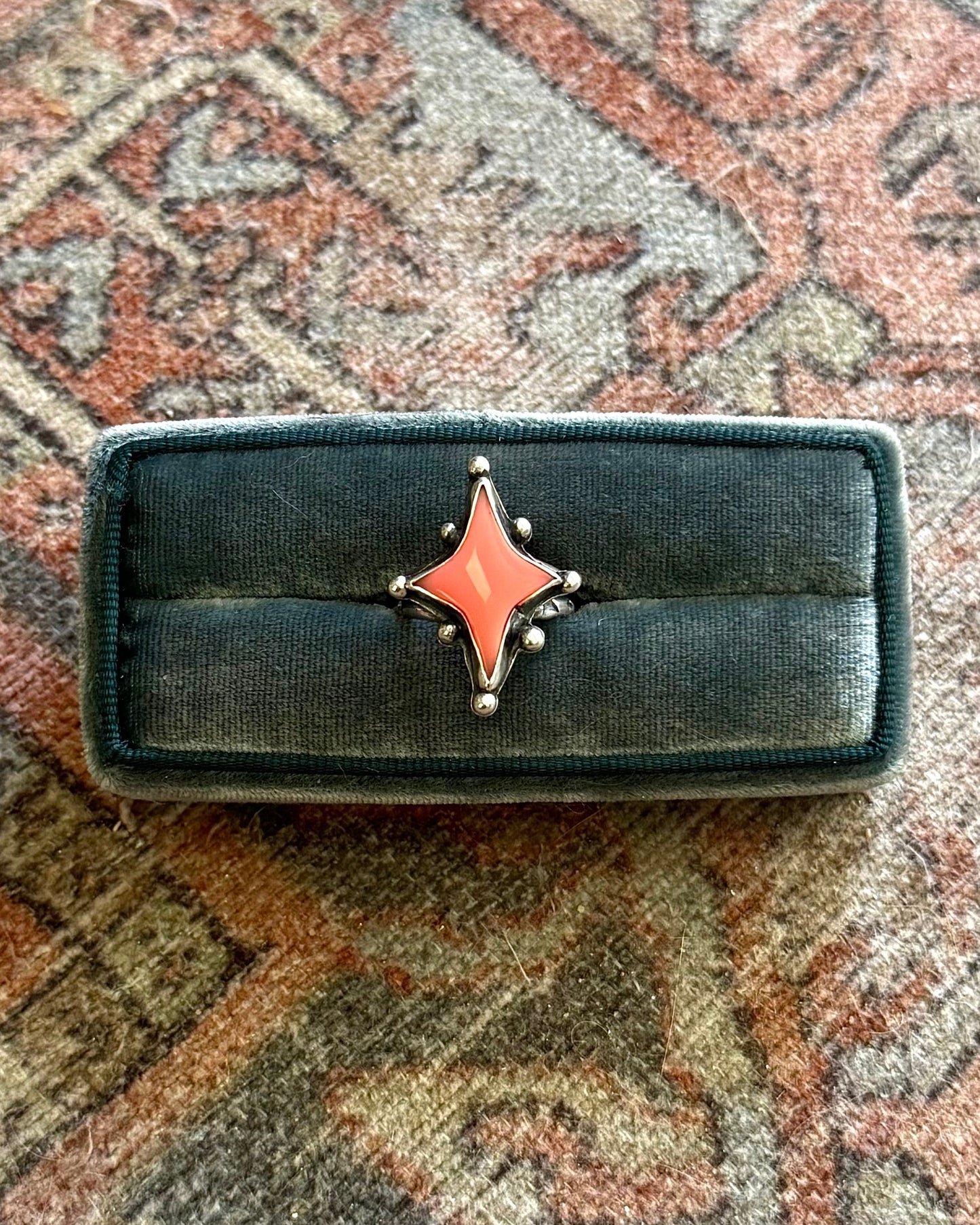 Pool Ball Star Ring - Size 8