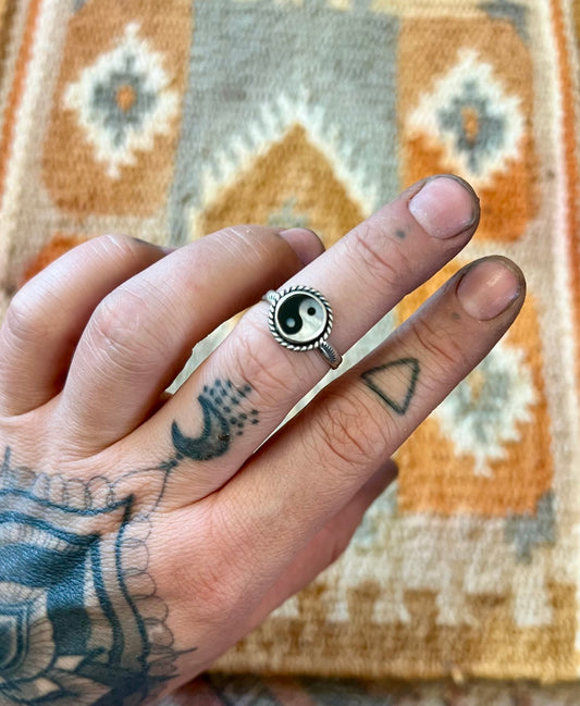 Yin Yang Ring | Size 6.5