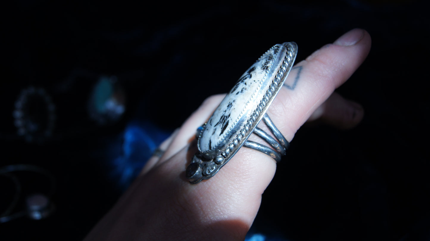 Sacred White Buffalo & Labradorite Talon Ring - US Size 8 - Sterling Silver - Handmade